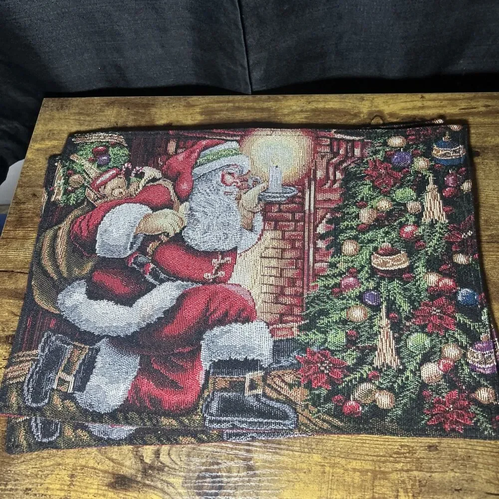 SANTA Placemats Set of 4 & Table Runner Classic CHRISTMAS Sack Gifts Tapestry